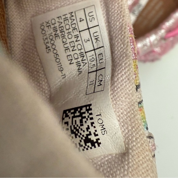 TOMS Baby Pink and Multi-Color 2 Pair Shoes Set Baby US4 - Picture 7 of 7